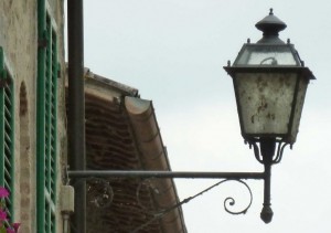 Lampione della via Guglielmi : stato in marzo 2011