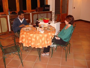 Une salle à manger improvisée dans mon futur bureau...
