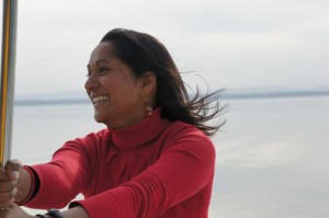 Comme d'habitude Madhubi prit un grand plaisir à ma conduite rapide et agrémentée, en son honneur, de quelques arabesques...