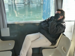 Alessandro - un po timido ? - è venuto a rifornire la sua mama...