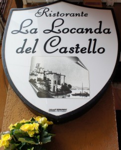 Ecusson du restaurant avec une représentation de Passignano.