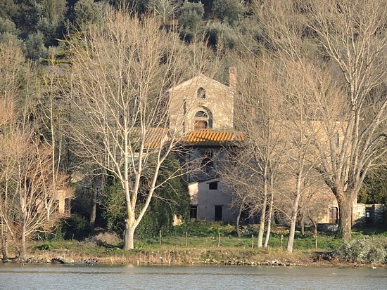L'église romane de San Salvatore (XII°) vue en naviguant l'hiver près de l'Isola Maggiore - 21/02/2013