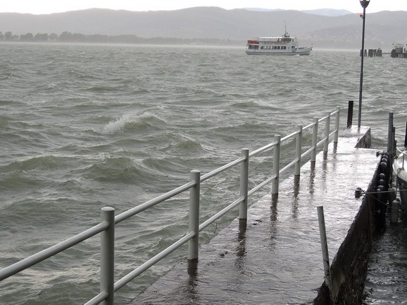 Seules les plus importants "traghetti", comme le "Perugia" pouvaient encore assurer le service vers l'Isola Maggiore.