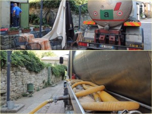 L'autocisterna collegata al pozzo di Isola Maggiore.