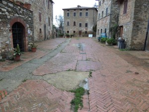 Déplorable état du pavement de la via Guglielmi; seule rue de l'Isola Maggiore - 22/01/2013