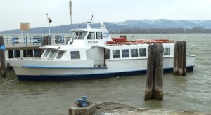 L' Agilla II amarré au débarcadère de l' Isola Maggiore.