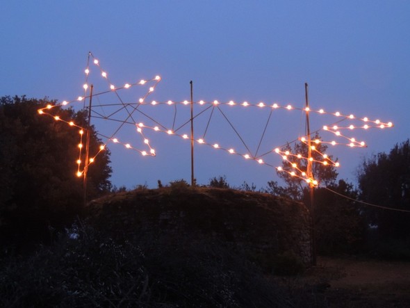 L'étoile de Bethléem brillait encore au sommet de l'Isola Maggiore le 27 décembre 2012 !