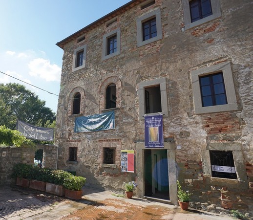 Casa messa a disposizione del progetto dell'Isola del Libro, grazie al supporto del vescovado.