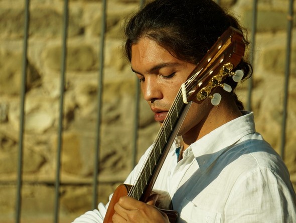Marcelo Marun Cardozo durante il suo concerto di chitarra classica all'Isola Maggiore?