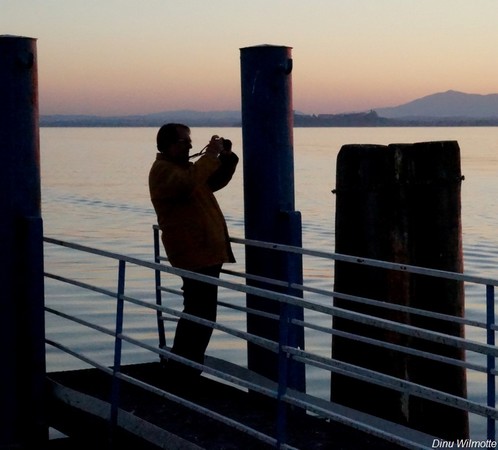 L'arroseur arrosé, le père photographe amateur ciblé par son fils !