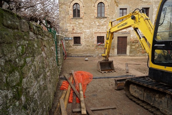 I lavori in corso riguardano solo una decina di metri della via Guglielmi !
