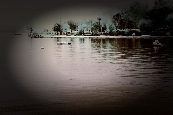 Quittons-nous en lançant un dernier regard à la Punta Navaccia, située à l'opposé, de l'autre côté de la jetée des traghetti