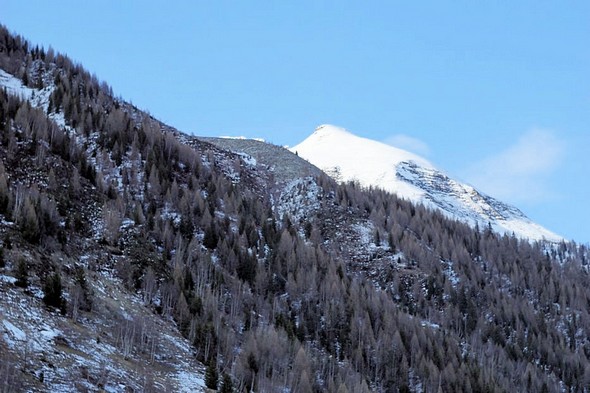 Changement complet de décor !Vue du parking de notre chambre d'hôtes.Samedi 9 avril 2016 - Fin d'après-midi.