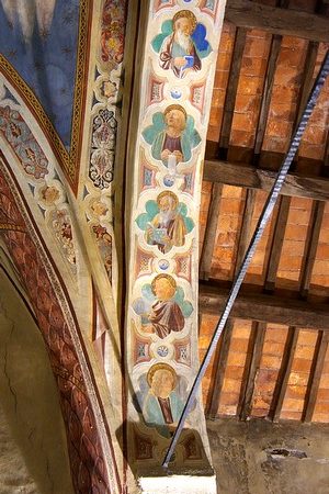 Cinq des six  Apôtres à la gauche du Christ.( à sa gauche ).